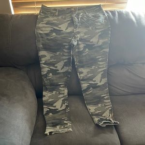 Never Worn Camo Jeggings